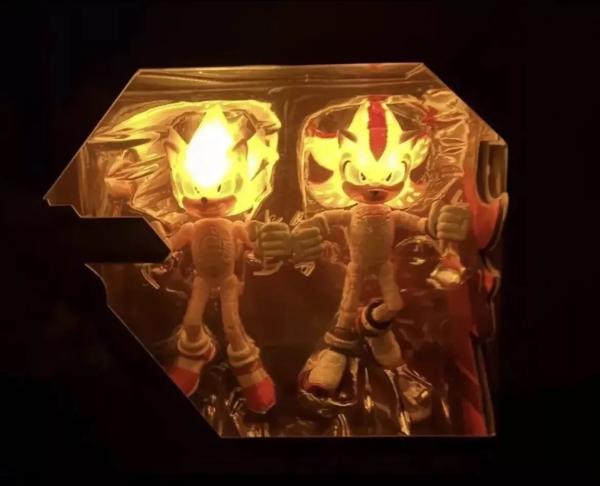 Супер Шедоу и Супер Соник со световыми эффектами "Соник 3" (около 13 см.) от Jakks