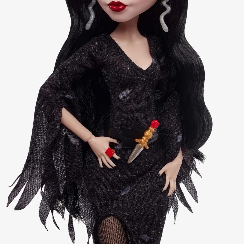 Эльвира, повелительница тьмы, коллектор от Mattel